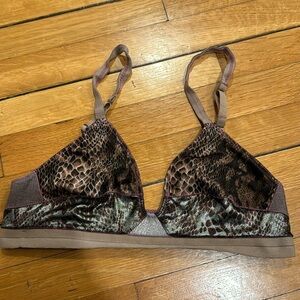 Xirena Intimates Silk Printed Bralette - size S